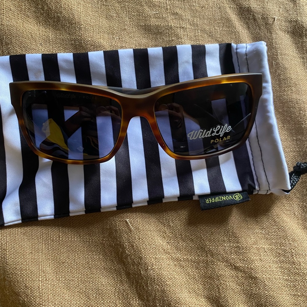 Vonzipper tortoiseshell brown pattern sunglasses (unisex)